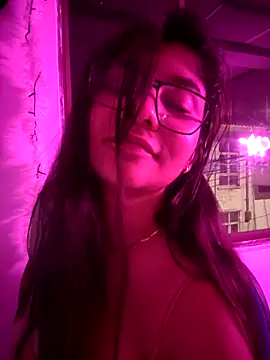 Sofythom1 online show from March 4, 2025, 3:55 am