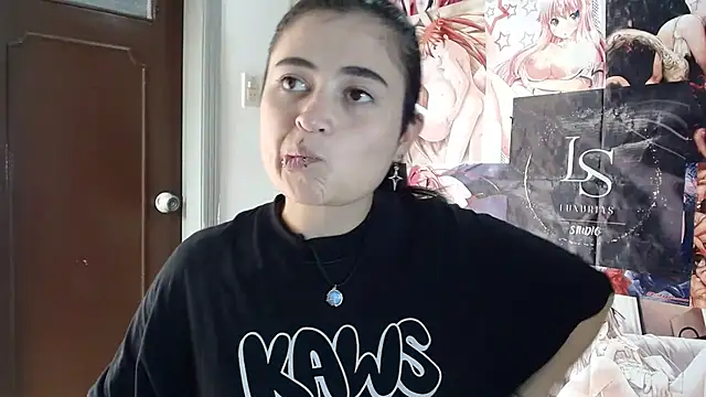 Snapshot of Nylaahh_ chatting on October 17, 2025, 7:26 pm Nylaahh online show from October 17, 2025, 7:26 pm