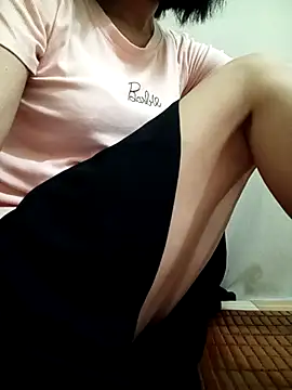 YunLem online show from May 11, 2026, 1:40 am