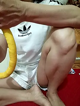 YunLem online show from November 17, 2025, 2:04 am