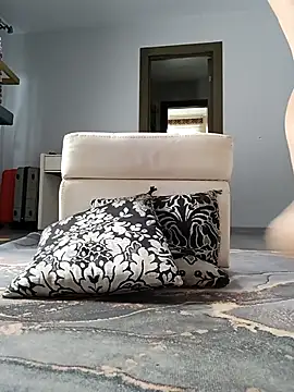 Snapshot of -RIVIERA- chatting on October 23, 2025, 7:29 am -RIVIERA- online show from October 23, 2025, 7:29 am