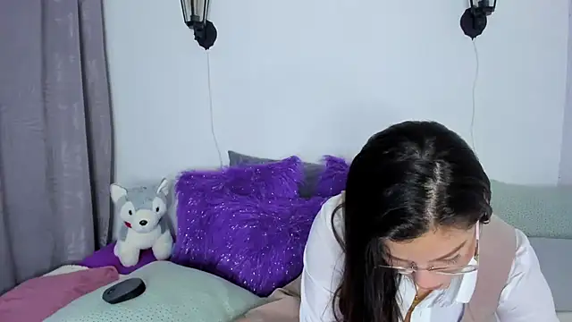 CherryBlossomm  online show from February 26, 2025, 9:20 pm