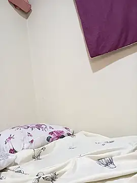 Hotpetite2024 online show from September 17, 2025, 4:53 pm