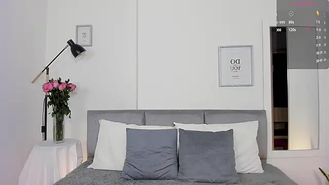 Snapshot of Hannaos chatting on November 19, 2025, 11:10 am Hannaos online show from November 19, 2025, 11:10 am