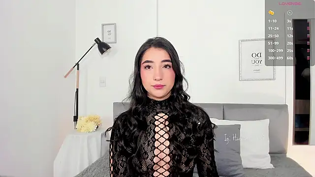 Snapshot of Hannaos chatting on November 15, 2025, 10:52 am Hannaos online show from November 15, 2025, 10:52 am