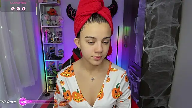Snapshot of Layla_castilloo chatting on October 1, 2025, 2:32 pm Layla castilloo online show from October 1, 2025, 2:32 pm