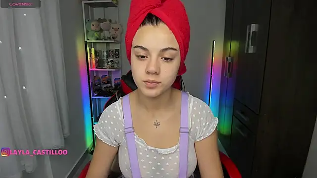 Snapshot of Layla_castilloo chatting on September 10, 2025, 2:27 pm Layla castilloo online show from September 10, 2025, 2:27 pm