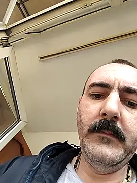 Maryo0001 online show from November 21, 2025, 11:31 am