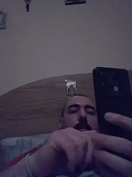 Maryo0001 online show from November 15, 2025, 1:31 am