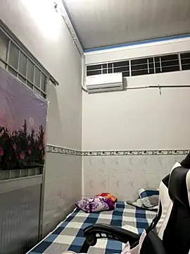 NDith online show from October 17, 2025, 1:24 pm