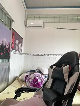 Snapshot of NDith chatting on February 14, 2026, 7:41 am NDith online show from February 14, 2026, 7:41 am