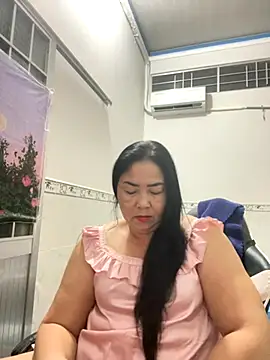 NDith online show from November 10, 2025, 1:27 pm