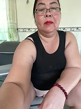 Snapshot of NDith chatting on May 24, 2026, 11:59 pm NDith online show from May 24, 2026, 11:59 pm