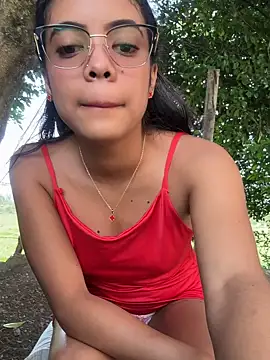 NAUGHTY LITTLE 18 online show from March 4, 2026, 9:22 pm