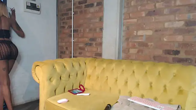 Kylie Hairy Bbc online show from September 18, 2025, 2:53 pm