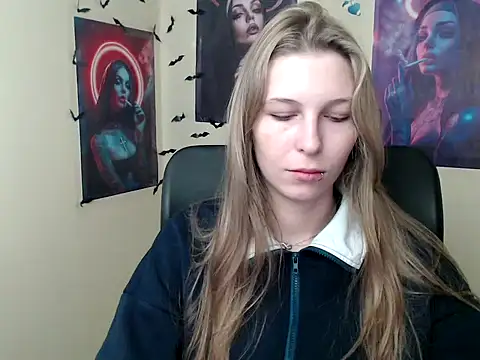 StrangerGi online show from April 18, 2026, 6:05 am