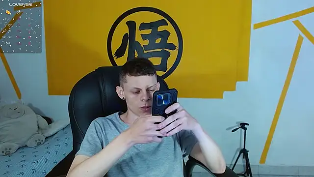 Matthew Boy  online show from February 15, 2025, 1:49 pm