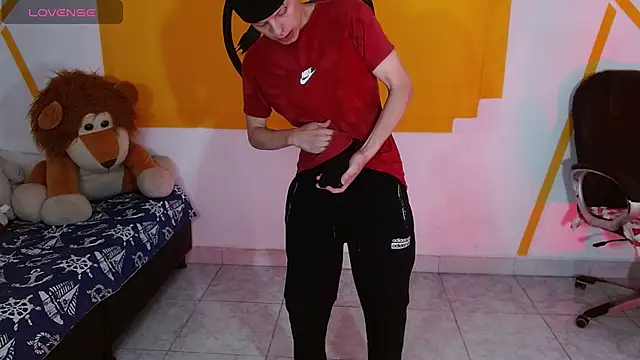 Matthew Boy  online show from February 5, 2025, 5:41 am