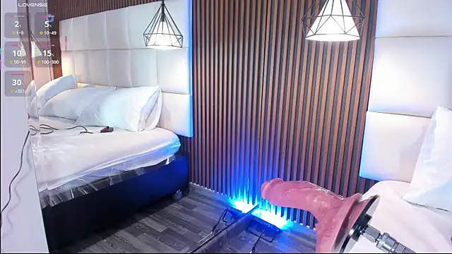 CailynBrowm online show from November 13, 2025, 4:49 am