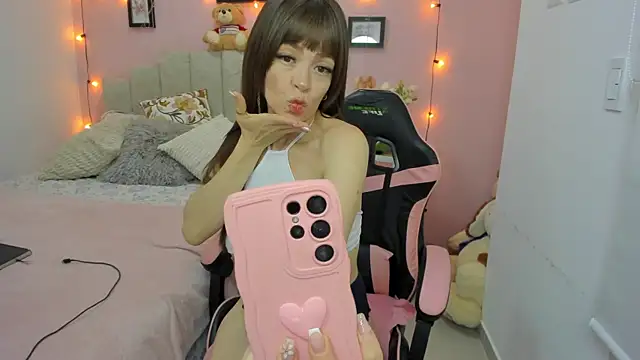 emilyharrix online show from January 18, 2026, 7:06 pm