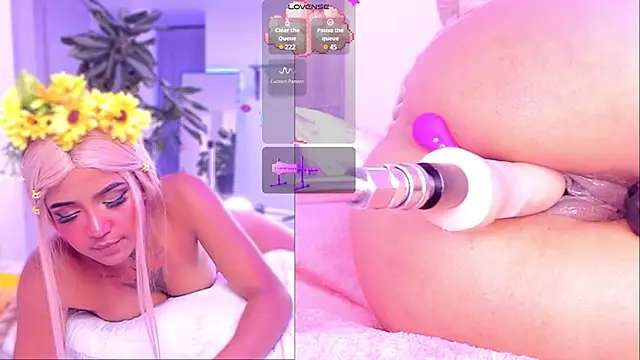 Snapshot of revy_blacck chatting on February 6, 2025, 5:14 am revy blacck online show from February 6, 2025, 5:14 am