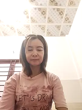 Sexy-ladyboobs20 online show from October 15, 2025, 1:15 am