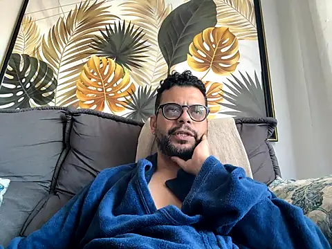 HornyBeachBoyBR online show from June 17, 2026, 2:05 pm