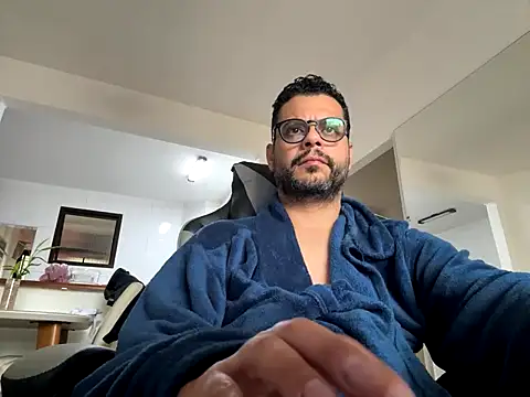HornyBeachBoyBR online show from June 20, 2026, 5:07 pm