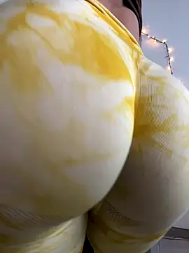 Snapshot of izanmiller2001 chatting on January 5, 2026, 7:39 pm izanmiller2001 online show from January 5, 2026, 7:39 pm