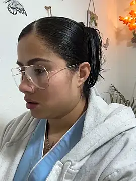 Snapshot of Sweet__Nurse1 chatting on November 26, 2025, 9:37 pm Sweet Nurse1 online show from November 26, 2025, 9:37 pm