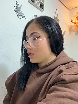 Snapshot of Sweet__Nurse1 chatting on December 14, 2025, 4:45 pm Sweet Nurse1 online show from December 14, 2025, 4:45 pm