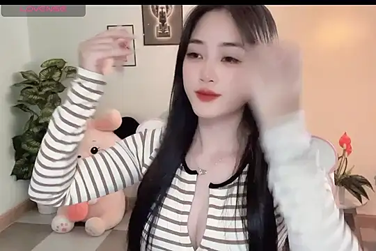  Aimy  online show from November 30, 2025, 4:24 am