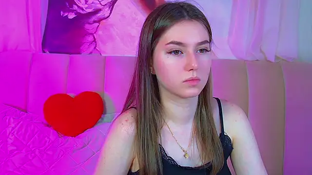 Snapshot of AliceMoreno chatting on November 13, 2025, 5:17 pm AliceMoreno online show from November 13, 2025, 5:17 pm