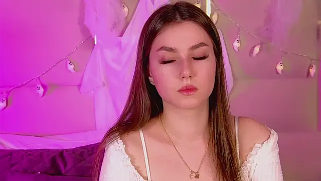 Snapshot of AliceMoreno chatting on October 30, 2025, 5:10 pm AliceMoreno online show from October 30, 2025, 5:10 pm