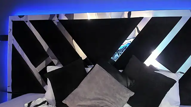 AmmyJones  online show from December 17, 2025, 10:26 pm