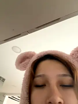 Snapshot of -SofiaCastillo- chatting on November 28, 2025, 1:11 pm -SofiaCastillo- online show from November 28, 2025, 1:11 pm