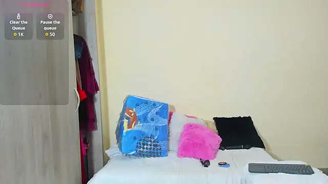 ValeryJohanson  online show from April 4, 2026, 9:43 pm