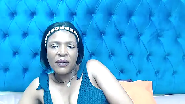 Snapshot of SpicyQueenxxxx chatting on April 1, 2026, 7:33 pm SpicyQueenxxxx online show from April 1, 2026, 7:33 pm