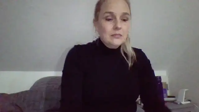 Snapshot of scrummymummy2 chatting on February 7, 2026, 11:02 pm scrummymummy2 online show from February 7, 2026, 11:02 pm