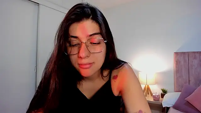 Snapshot of dakotaa__ chatting on March 12, 2025, 4:35 pm dakotaa online show from March 12, 2025, 4:35 pm