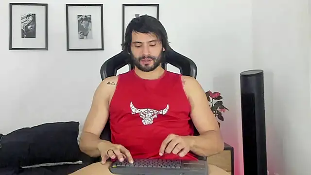 Snapshot of Dereck_vega chatting on July 11, 2026, 9:37 pm Dereck vega online show from July 11, 2026, 9:37 pm