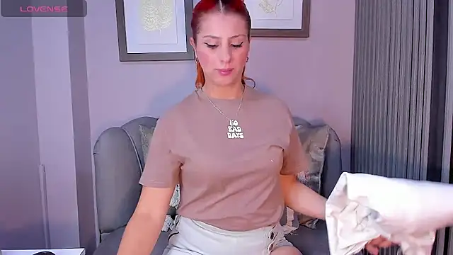Snapshot of Nahiajhonson_ chatting on February 19, 2025, 12:22 pm Nahiajhonson online show from February 19, 2025, 12:22 pm