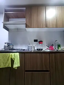 coral smitth online show from November 23, 2025, 8:19 pm