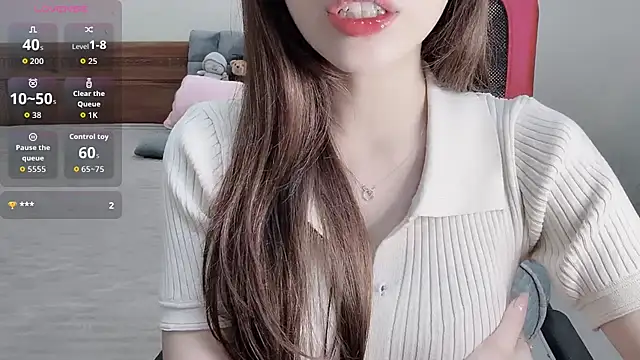 TrinhH Nabbi online show from November 13, 2025, 12:31 pm