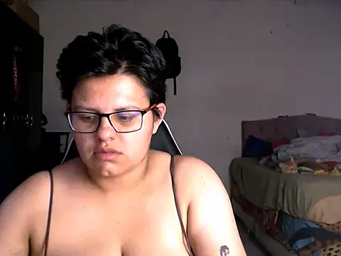 tatsumi nao online show from December 19, 2025, 10:34 pm