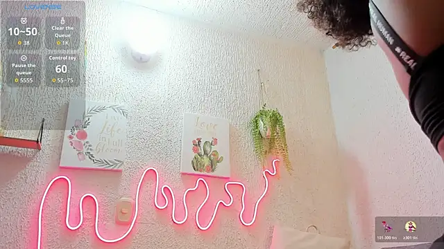 Snapshot of samanthaeliott22 chatting on October 23, 2025, 1:48 am samanthaeliott22 online show from October 23, 2025, 1:48 am