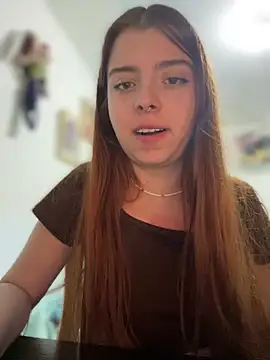 Snapshot of Cloew_Marz chatting on October 9, 2025, 12:33 am Cloew Marz online show from October 9, 2025, 12:33 am