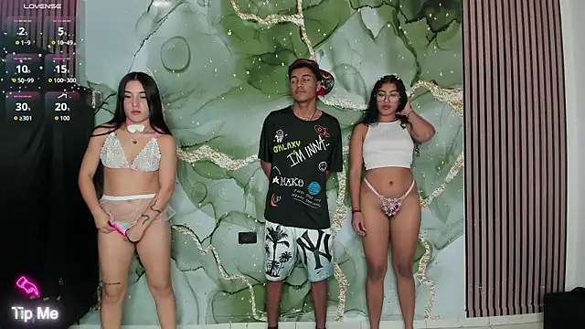 Snapshot of Extreme_dirty_paradise chatting on February 20, 2026, 4:42 am Extreme dirty paradise online show from February 20, 2026, 4:42 am