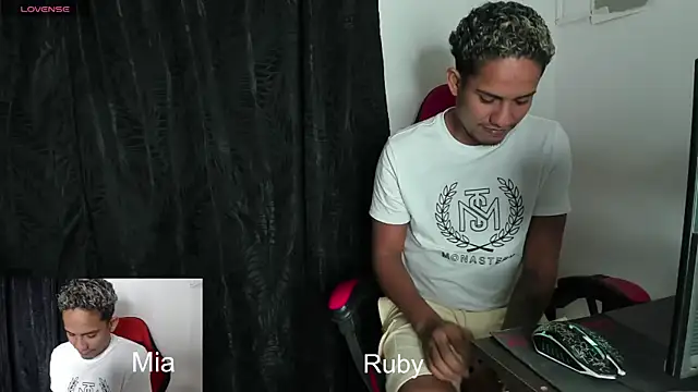 Snapshot of Extreme_dirty_paradise chatting on January 12, 2026, 4:08 am Extreme dirty paradise online show from January 12, 2026, 4:08 am