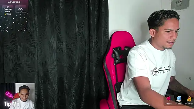 Snapshot of Extreme_dirty_paradise chatting on February 22, 2026, 4:15 am Extreme dirty paradise online show from February 22, 2026, 4:15 am